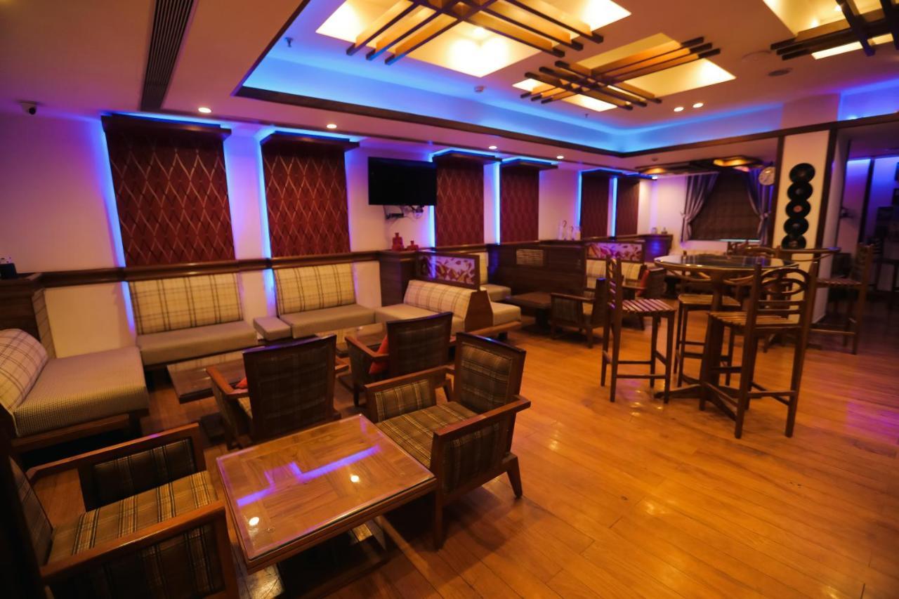 Hotel Saffron Leaf Dehradun Exterior foto