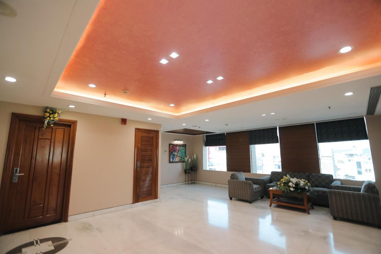 Hotel Saffron Leaf Dehradun Exterior foto