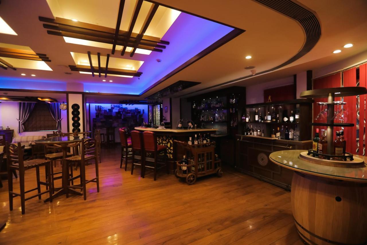 Hotel Saffron Leaf Dehradun Exterior foto