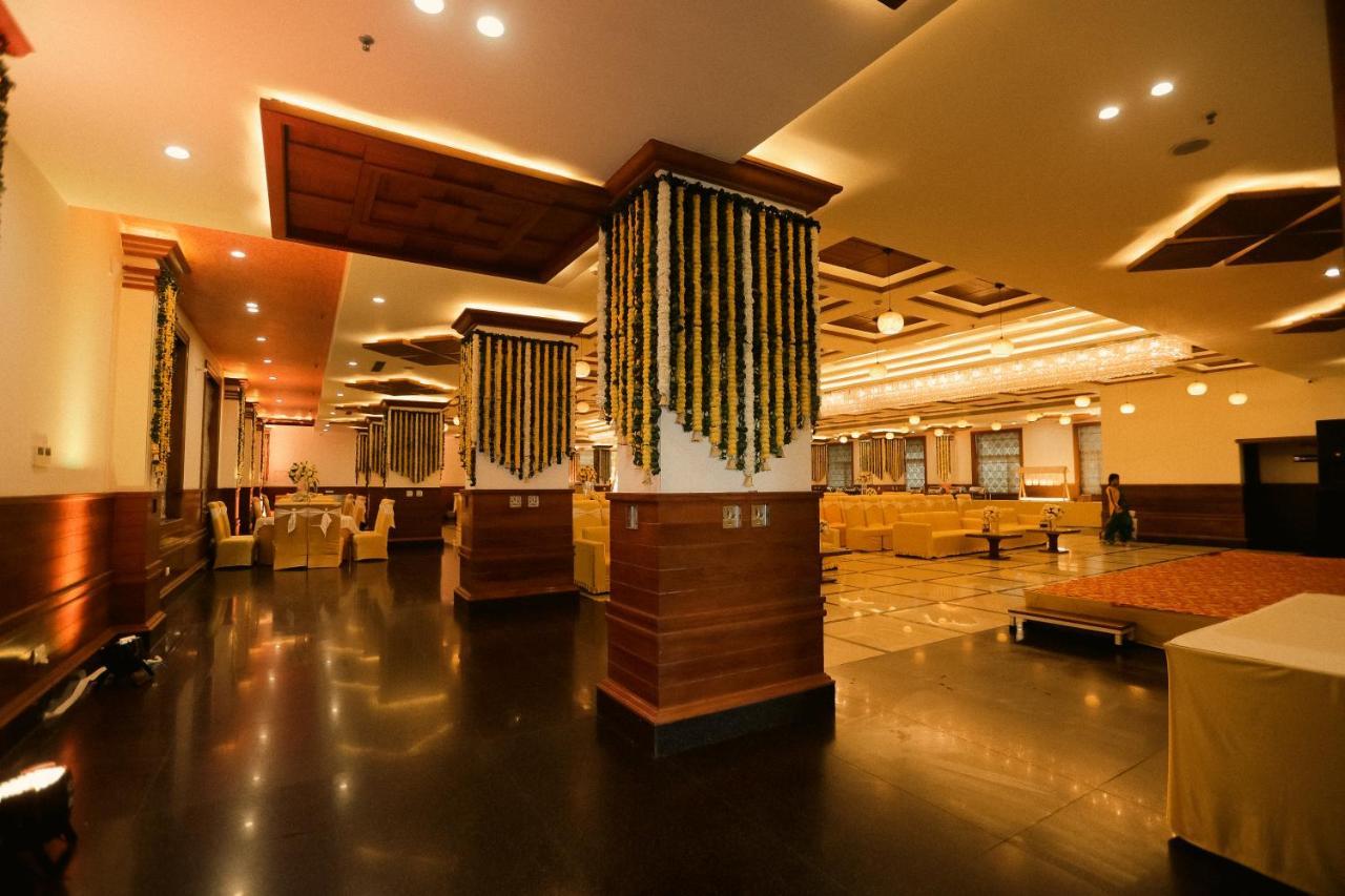 Hotel Saffron Leaf Dehradun Exterior foto
