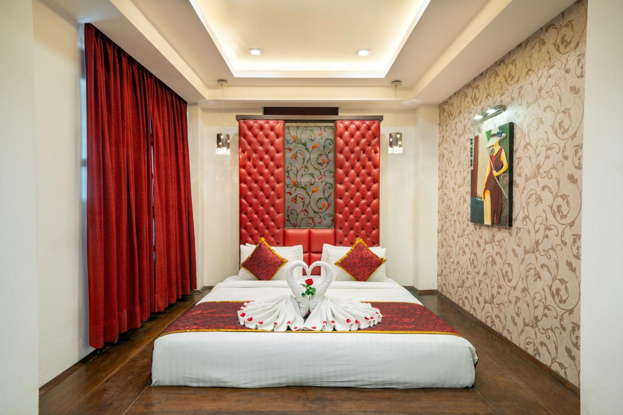 Hotel Saffron Leaf Dehradun Exterior foto
